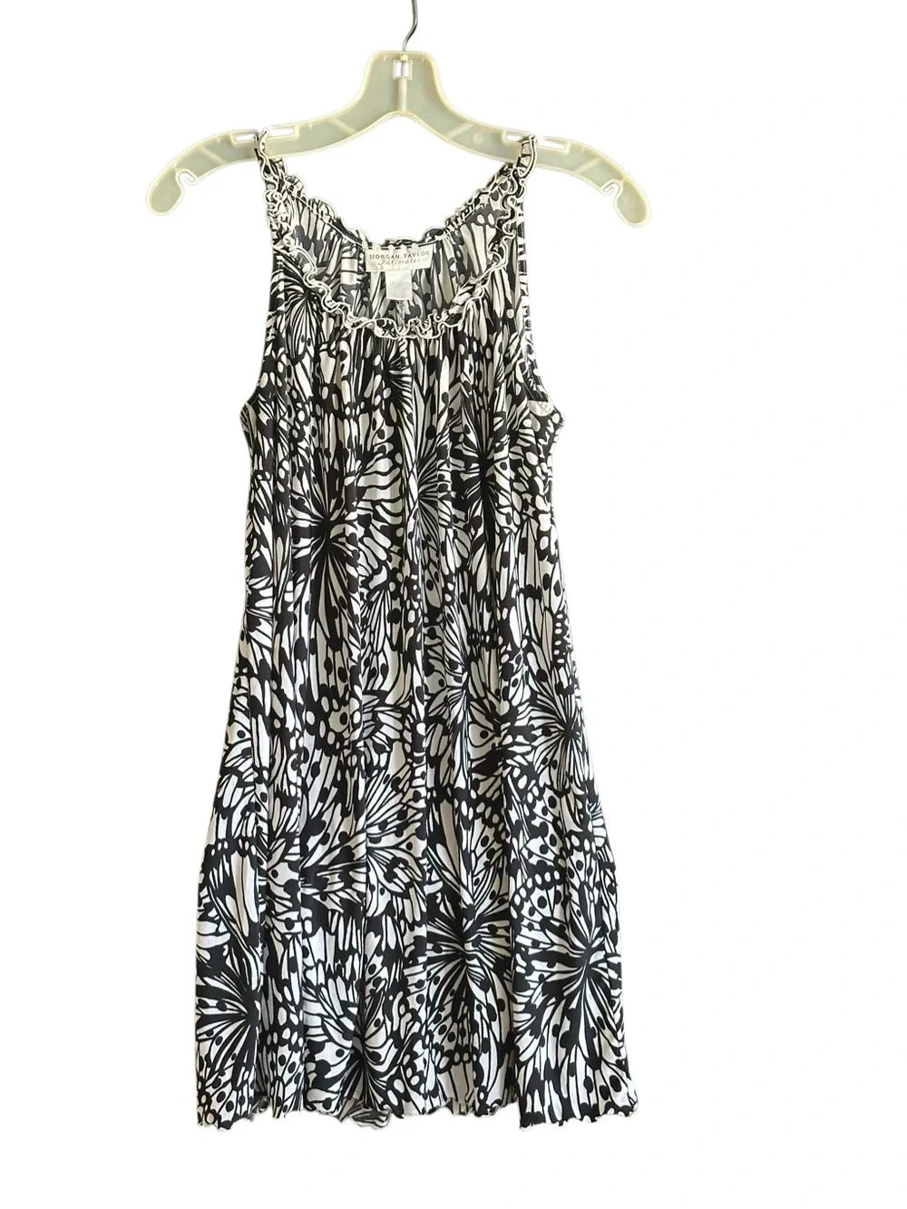 Morgan Taylor Intimates Black& White Floral Print Sleeveless Nightgown. Large